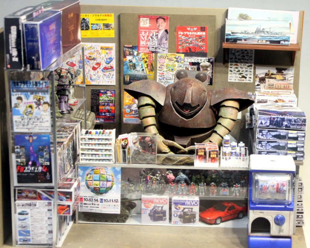 プラモ展示会のポスター等など貼ってみました。個人名が出ているMAX渡辺さんには使用許可頂いております♪