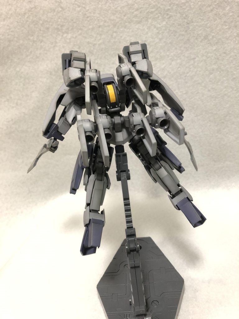 いかにも高機動な後ろ姿。