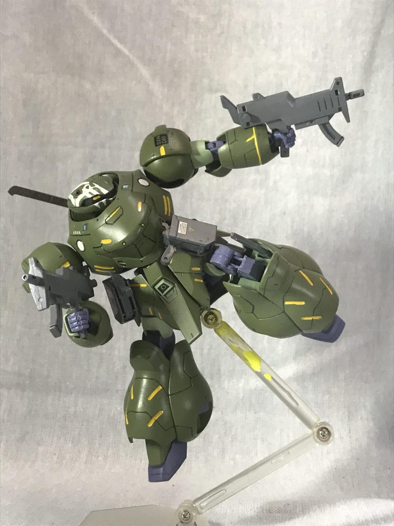 打たれても打たれても戦闘を続けるハリウッド映画の不死身系ガンファイターなキャラをイメージしてます。