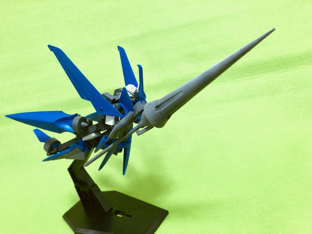 ランスチャージ！
ランスはジンクスの物です。塗装時に柄が折れたため、更に長いプラ棒に差し替えました。