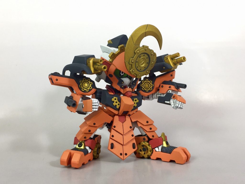 肩の銃や腕のフレームも展開します