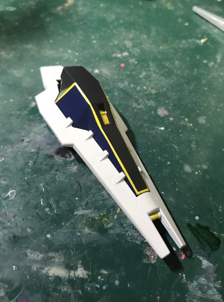 おまけでシールドブースターも設定通りに塗りました。
これは並行して作ってるヘイズル改に流用したいなって思ってます。