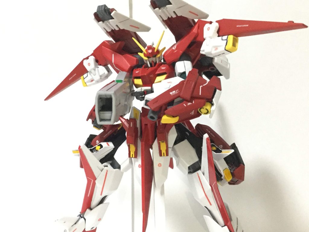 GNランチャーバズーカ
GNキャノンの強化武装
チャージによる使い分けが可能でチャージすることでヴァーチェのGNバズーカ並の破壊力を出す