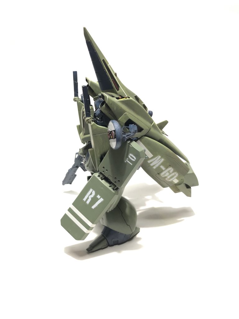 よこ

メタスがガッチリドッキング!!

めっちゃバックヘビーですけど脚部に園芸用砂利詰め込んでの何とか自立。

ちなみにメタスはオリジナルの変形。