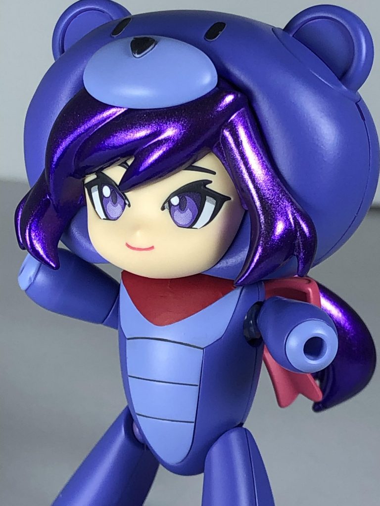 髪の毛はキラキラさせたかったので下地をパールシルバーにして上からアメジストパープルを吹きました。
その時点で想像通りの出来になったのですが、エアブラシの吹きムラが奇跡的にも綺麗なグラデーションになっていたので急遽毛先を濃いめに塗りグラデーションをつけてみました!
写真じゃ分かりづらいのが悲しいです( ; ; )