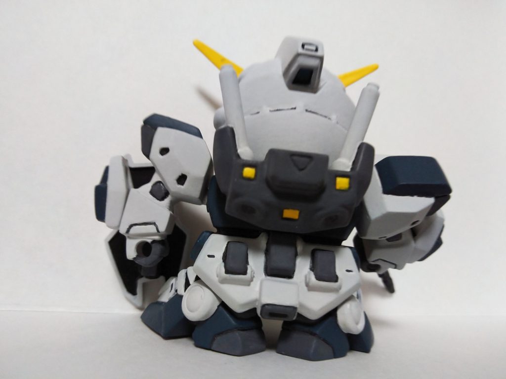 肘はVタイプの腰パーツを使って作り直しました。