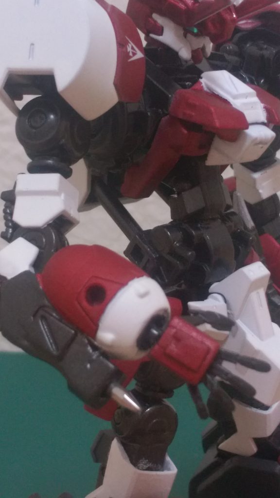 武器④
両腕のパイルバンカー。