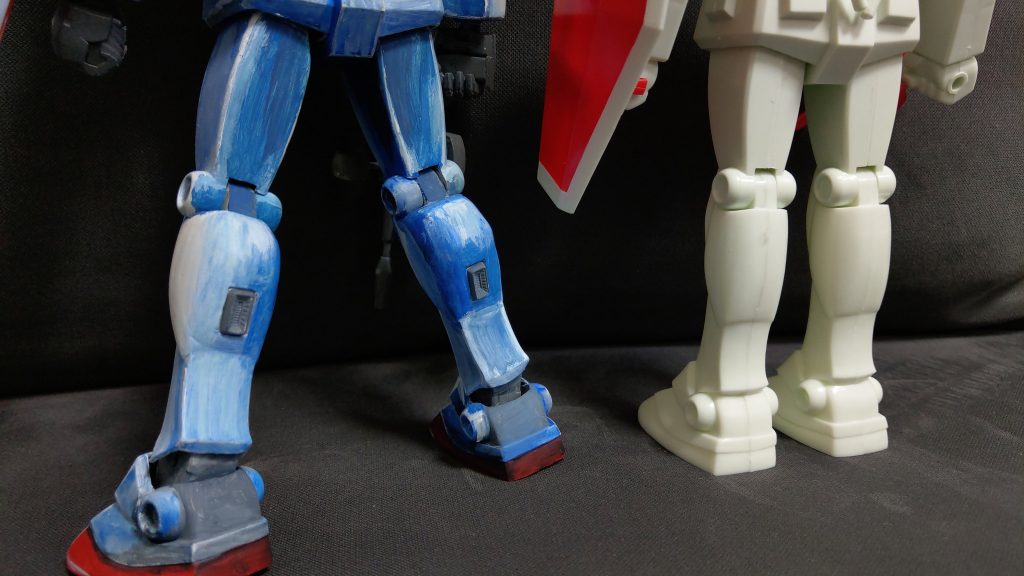 ふくらはぎは少しボリュームアップしてバーニア追加しました。薄いふくらはぎも設定画ぽくて良いんですがね。