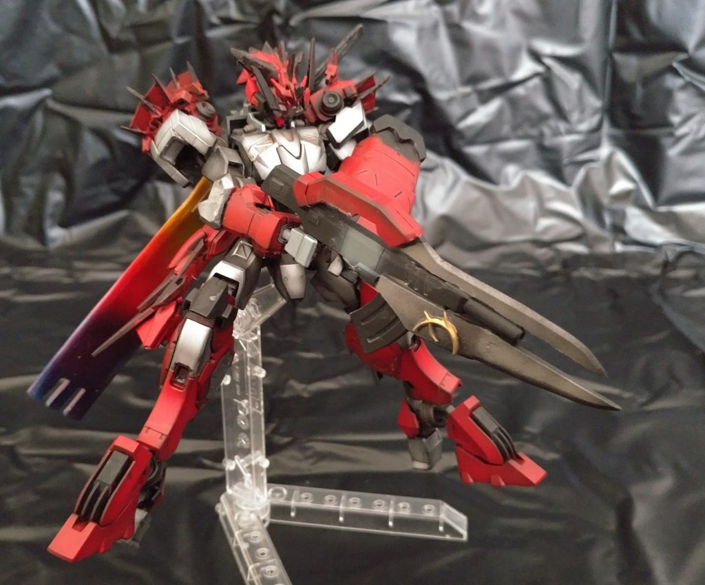 射撃姿勢。
射撃よりも近接戦闘メインという設定です。