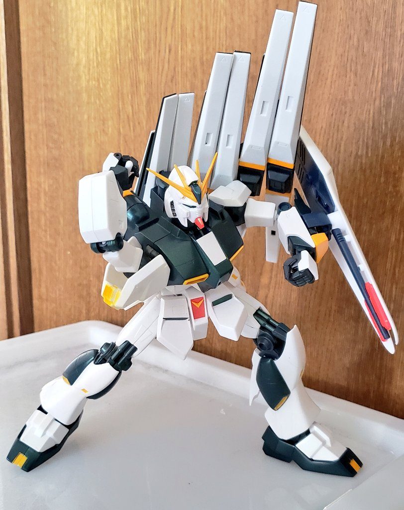 νガンダム（1/100）–3枚目/制作者：統覇已叶