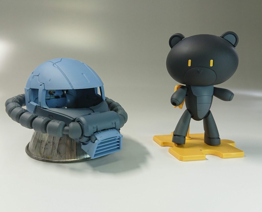 未知？との遭遇…
プチッガイの目は付属のシールです