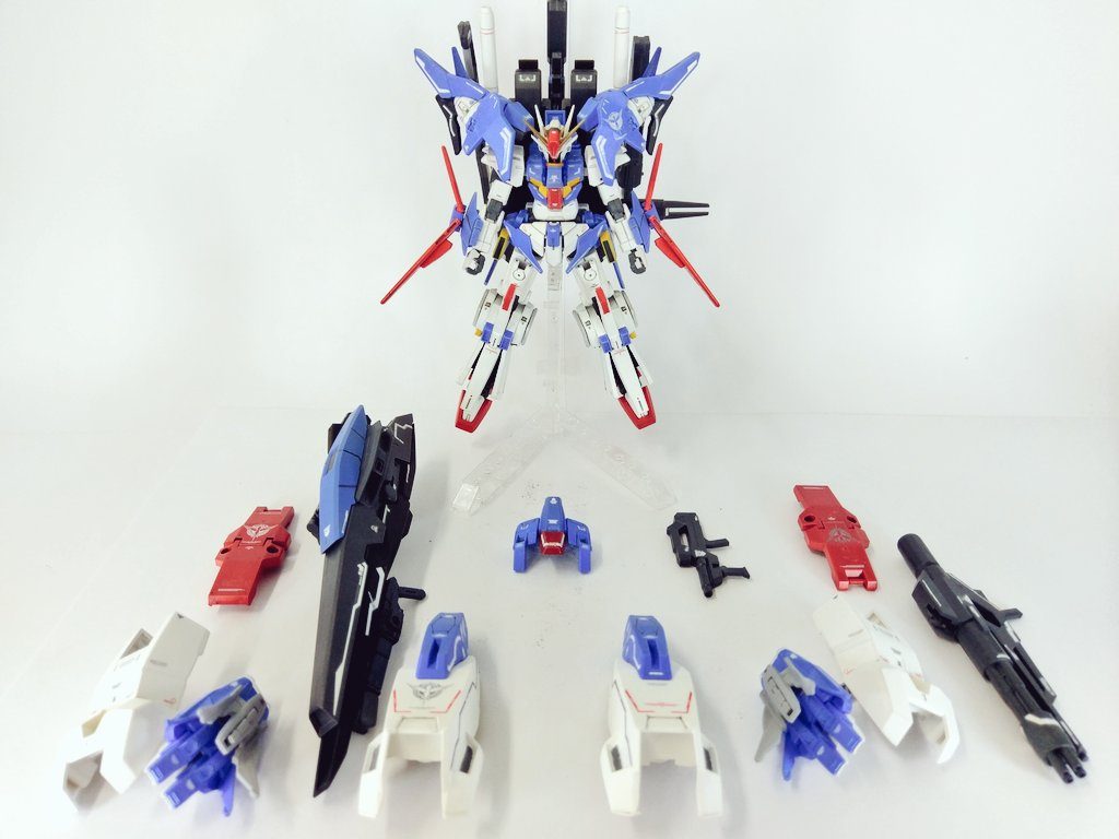 追加パーツです。
これらを装着することでFAZZ的なものになります!!
(下の画像参照)