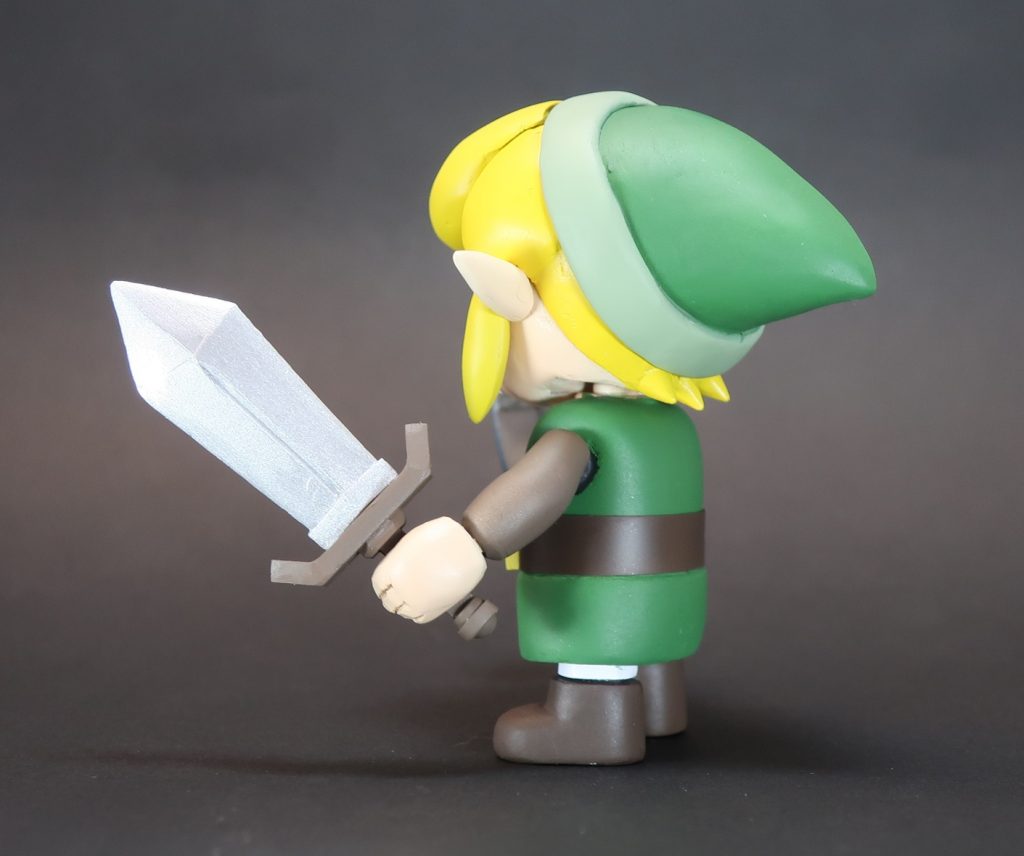 顔と前髪の芯にするため、一番近かったアヤメを選択。でもほとんどパテで覆ってしまったので、きゃらっがい成分が残ってるのは顔だけになってしまいました。