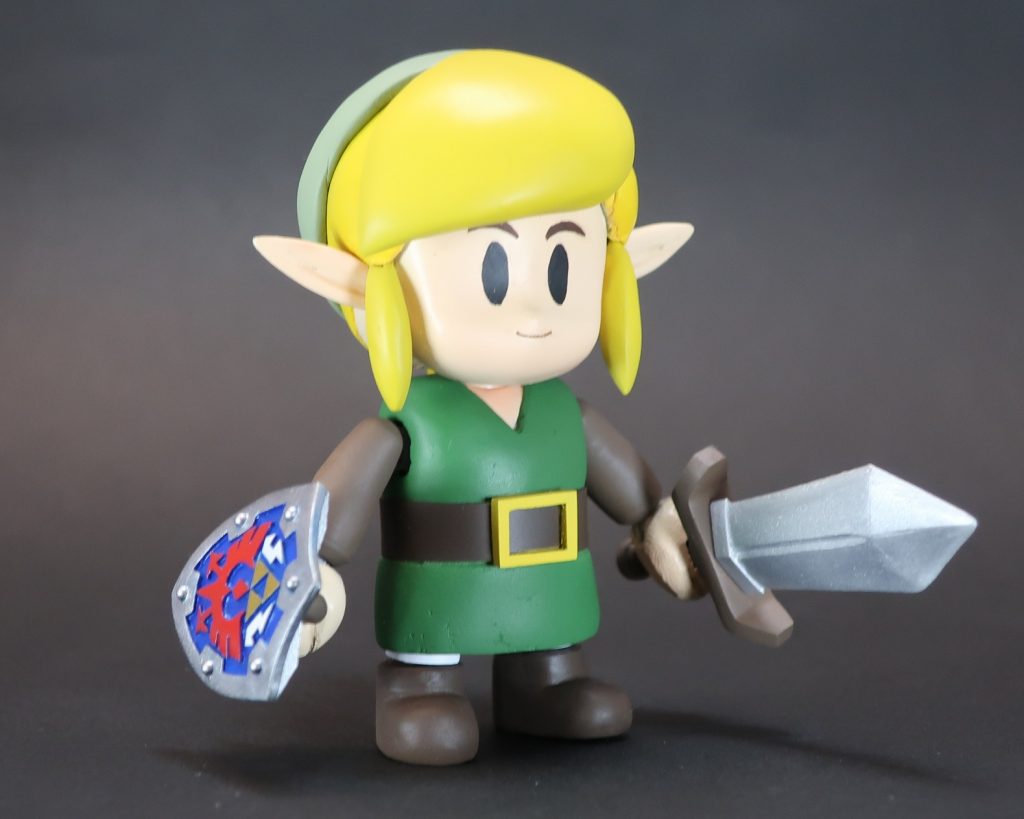 シリーズで印象的な盾、じっくり見ると中心取れてなかったり、ちょっと小さかったりもしますが雰囲気は出たかなと。