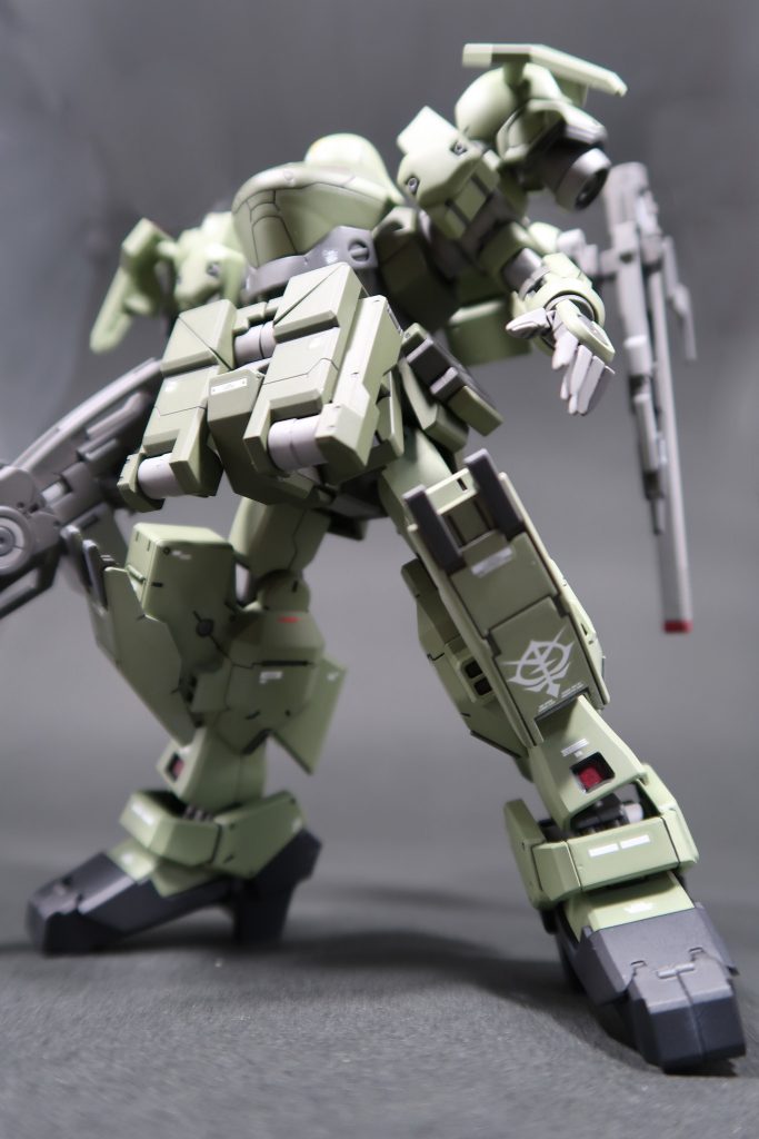 SR［パーフェクトプレデター］をモチーフに制作、「パーフェクトときたらフルアーマーだろう」という連想からの命名です。