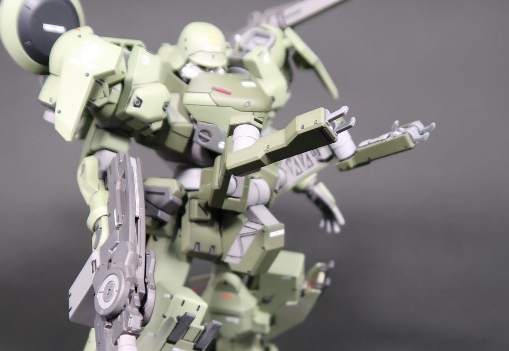 ディクスレドーム、隠し腕。