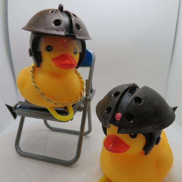 光るアヒルメット(アッガイ仕様)