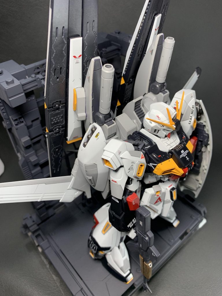 上からの角度で、地味にマスキング大変でしたｗ