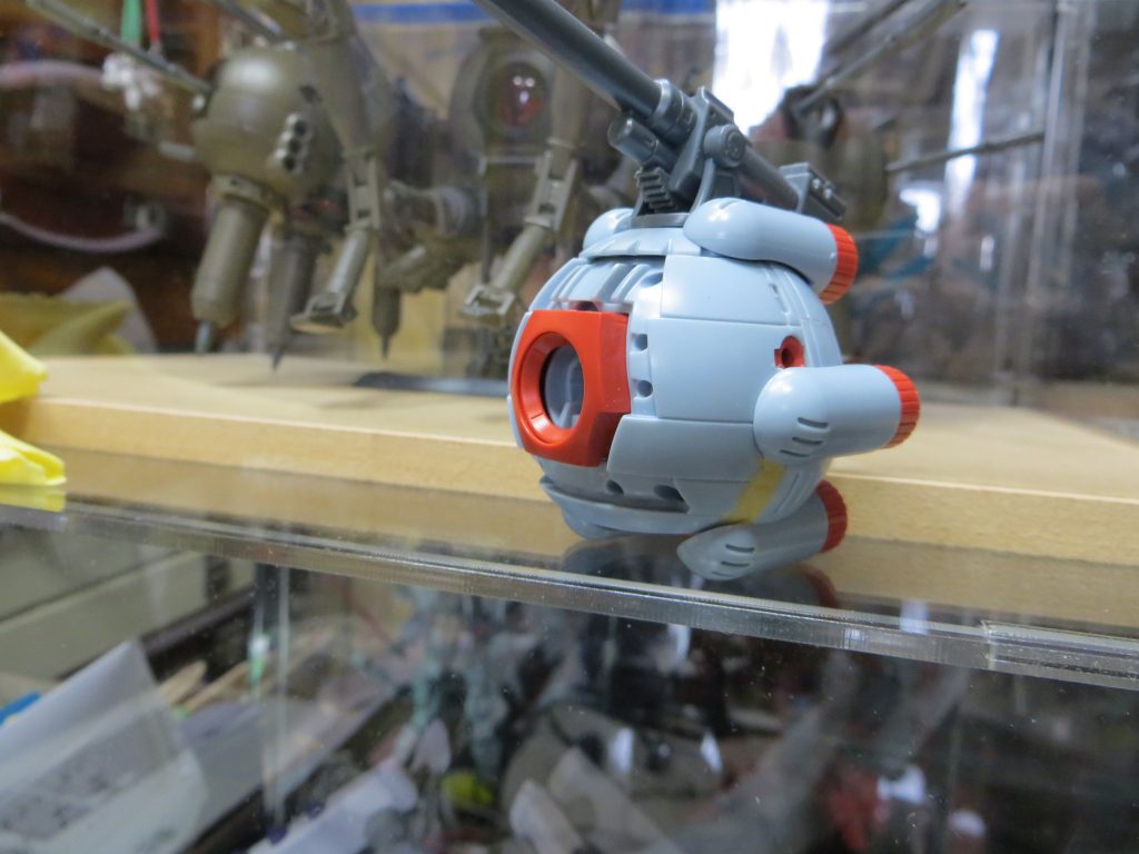 始まりはここから。コンセプトは上にも書きましたが、「3倍速いボール」です。