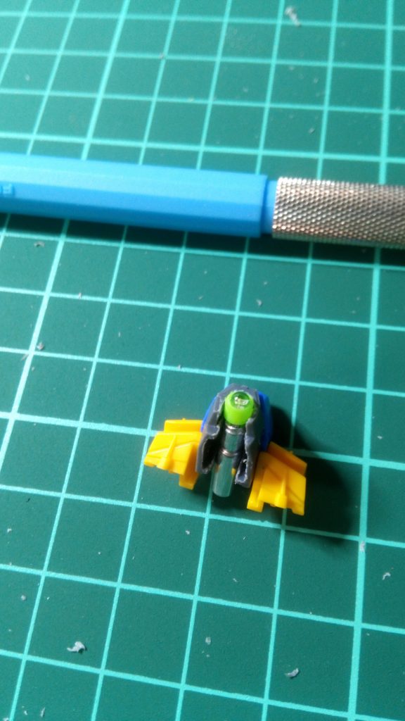 こんな感じに削ってミライトを入れ込んでいます