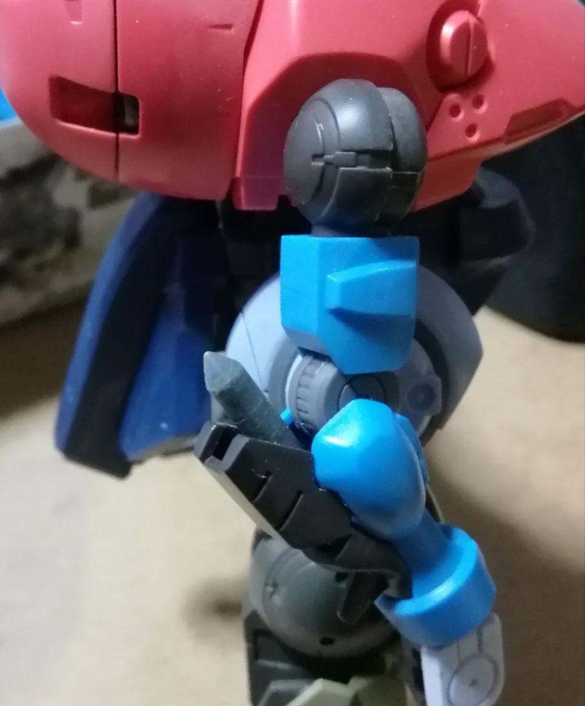 肘パイル。ランナーの削り出し。