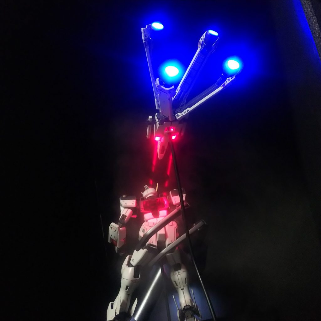 ロボットが合体するときのレーザーのやつ–5枚目/制作者：マッハコーン