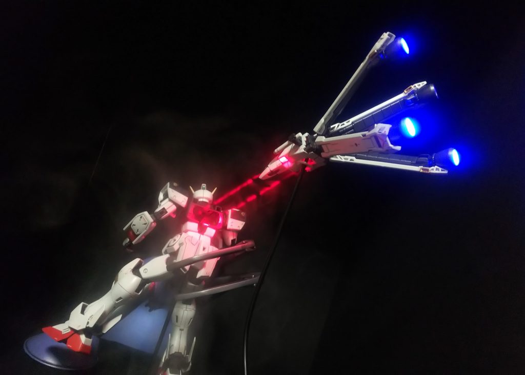 ロボットが合体するときのレーザーのやつ–4枚目/制作者：マッハコーン