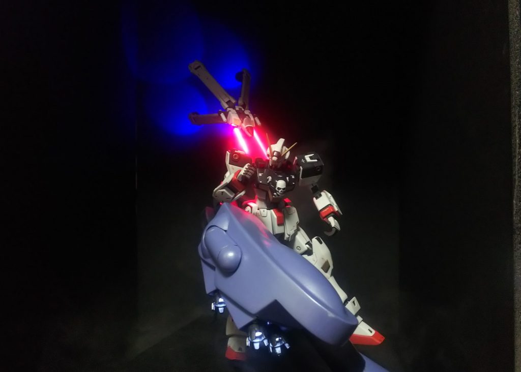 ロボットが合体するときのレーザーのやつ–2枚目/制作者：マッハコーン