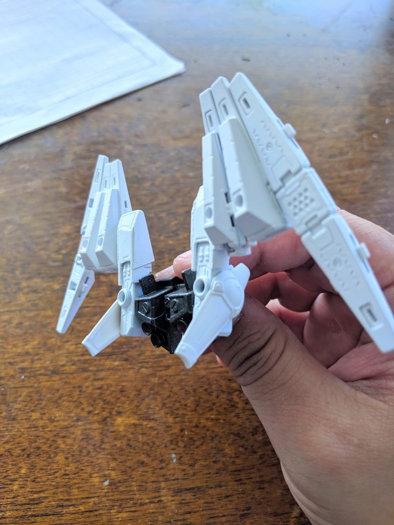 ファンネルの延長部分は孫権のマントのパーツとミニプラキュウレンオーのどっかのパーツ。何気にお気に入りなところ(´∀`*)