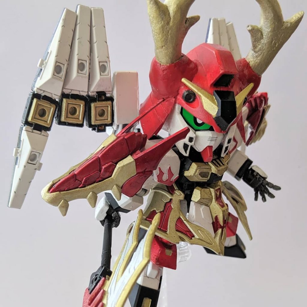 兜部分はパテとプラペーパーで作りました