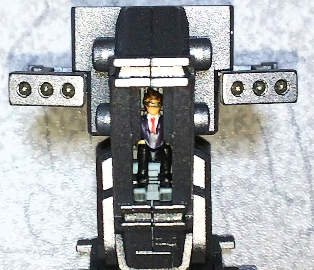 コックピットには、ユウキ・タツヤが。
ただし、組み上がるとほとんど見えない(笑)