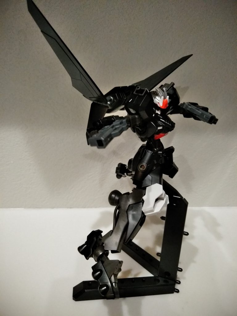 構え
膝部はダンタリオンの太もも部が
無加工ではまりました