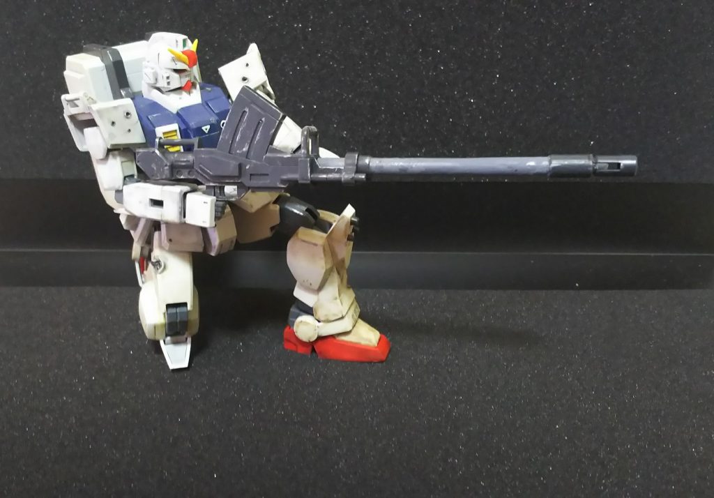 膝立ちが綺麗にきまりますね。見とれてしまうほどです。