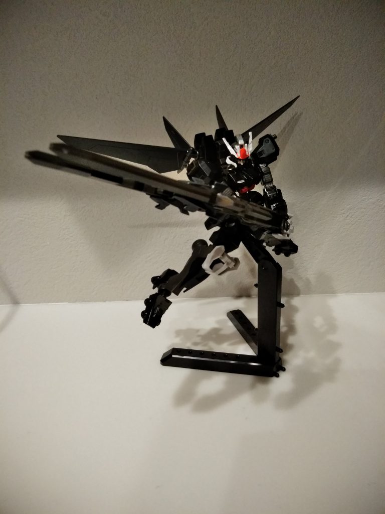 バルムンク ハルバード
体の装備を全て集約し
大振りの大剣にした形態