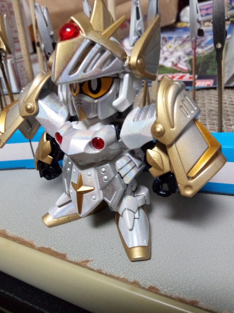 横から撮るとそうでもないですね>目つき