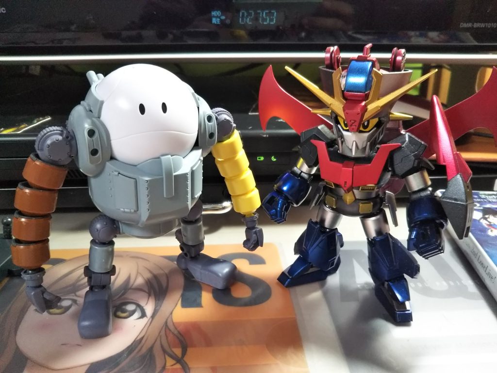 製作中の画像が１枚だけ残ってました！
まだ足がモビルハロのままですね…
腕と足はベアッガイ、拳はビルドナックルです。