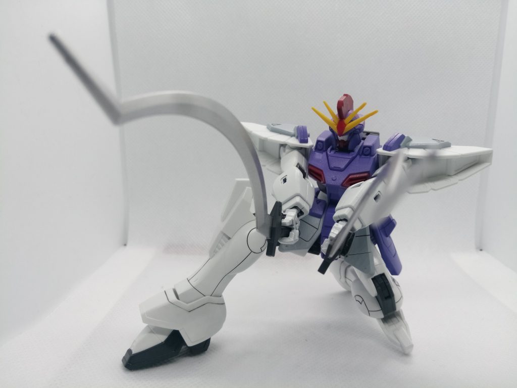 *ブッピガァァン！*