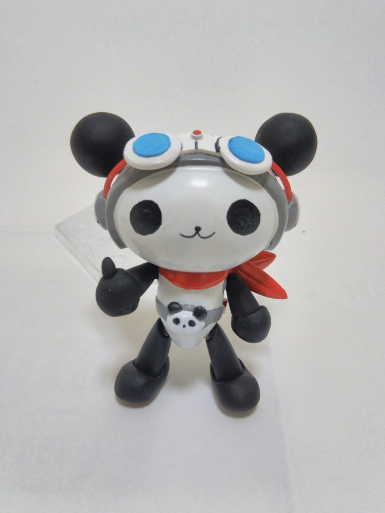 [パンダーヘルメット]
ゴーグル付き丈夫なヘルメット！
おじいちゃんの声も良く聞こえる通信機能付き。