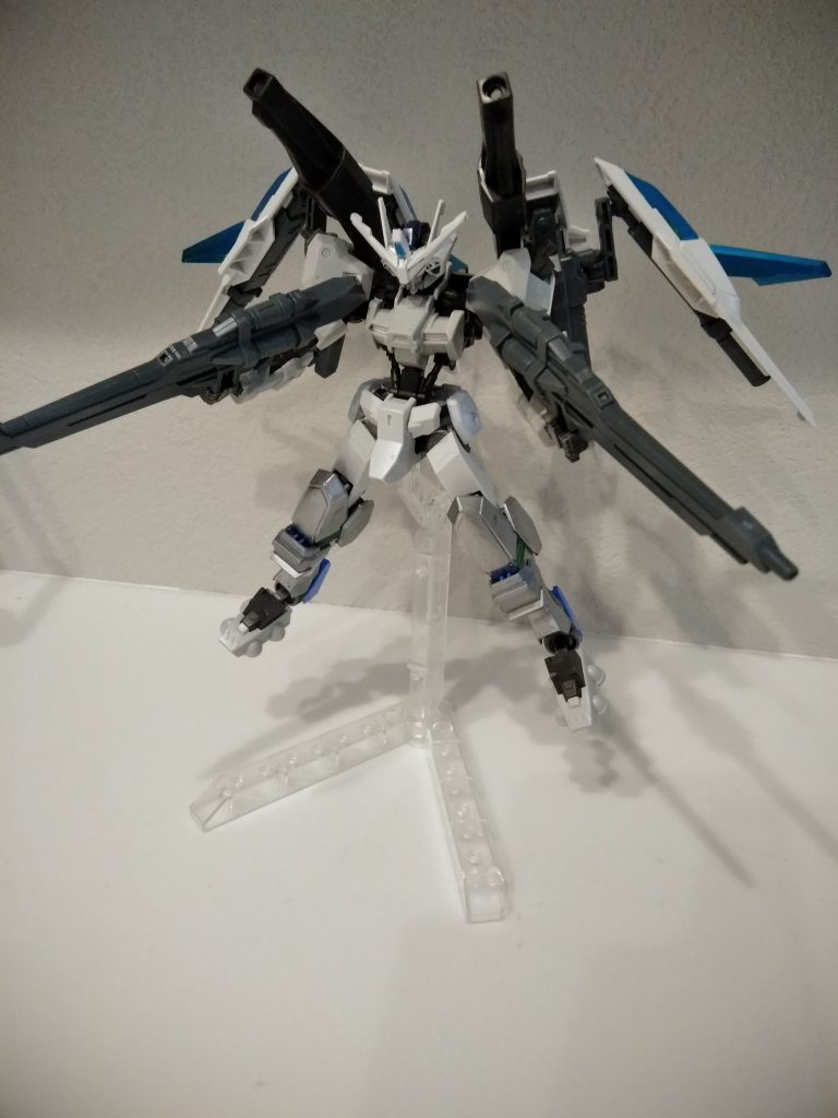 フルバースト
カノンブラスターはブースターからのエネルギー供給により爆発すると凍るビームを出力可能