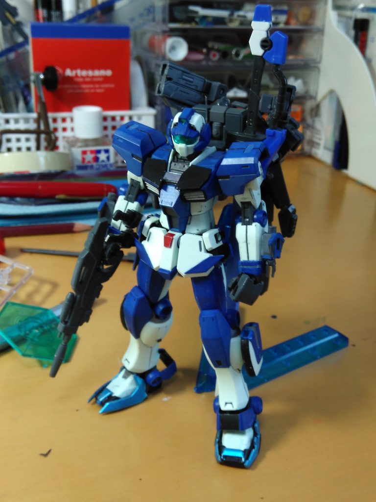 空間戦闘用装備、「ローディアームドM(マニューバ)」」ビームダガー、ビームライフル、ハイブリッドソード、アーマーシュナイダーを装備、背中にはGMW-BN005 V-73タンタロス 通称T(テリア)ブースターがついています(ちなみに命名元は元素名タンタル、原子番号73)。GMWとは「ガンダムミリタリーウェポンズ」の略、BNは「ブースターナンバー」です