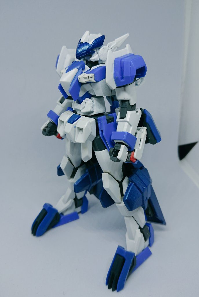 素立ち斜め。