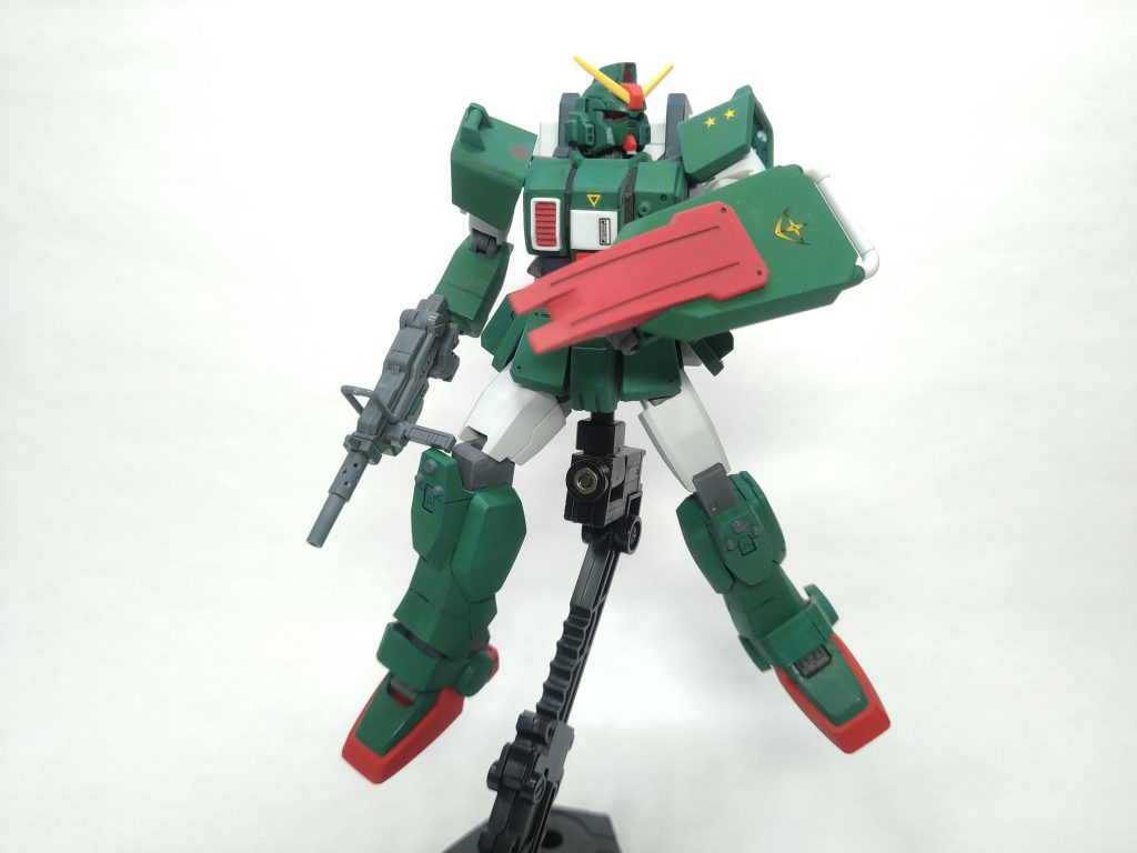 マシンガンを装備。