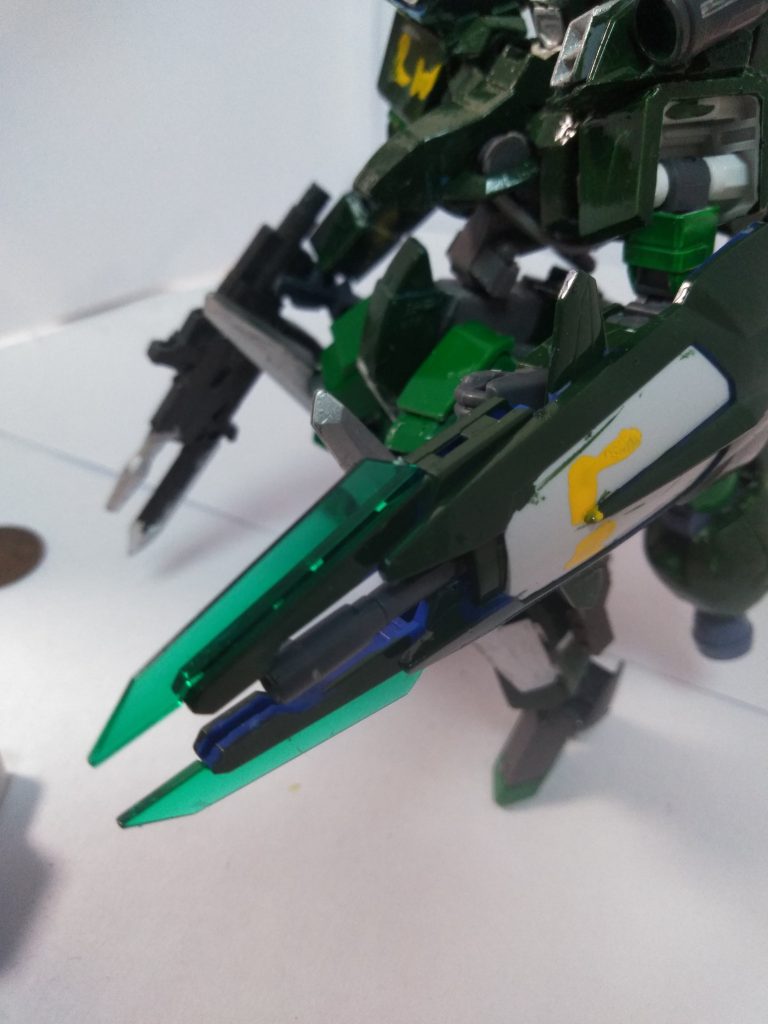 シールドソードという大刀と同等の切れ味をもつ刃を出せます
ダインスレイブ使用事件後からロストテクノロジーの研究が始まりその技術を使っている
武装はシールドソード、銃剣付きアサルトライフル、ショートソード
とシンプルになっています
ショートソードは上手く行けばフレームも切れる