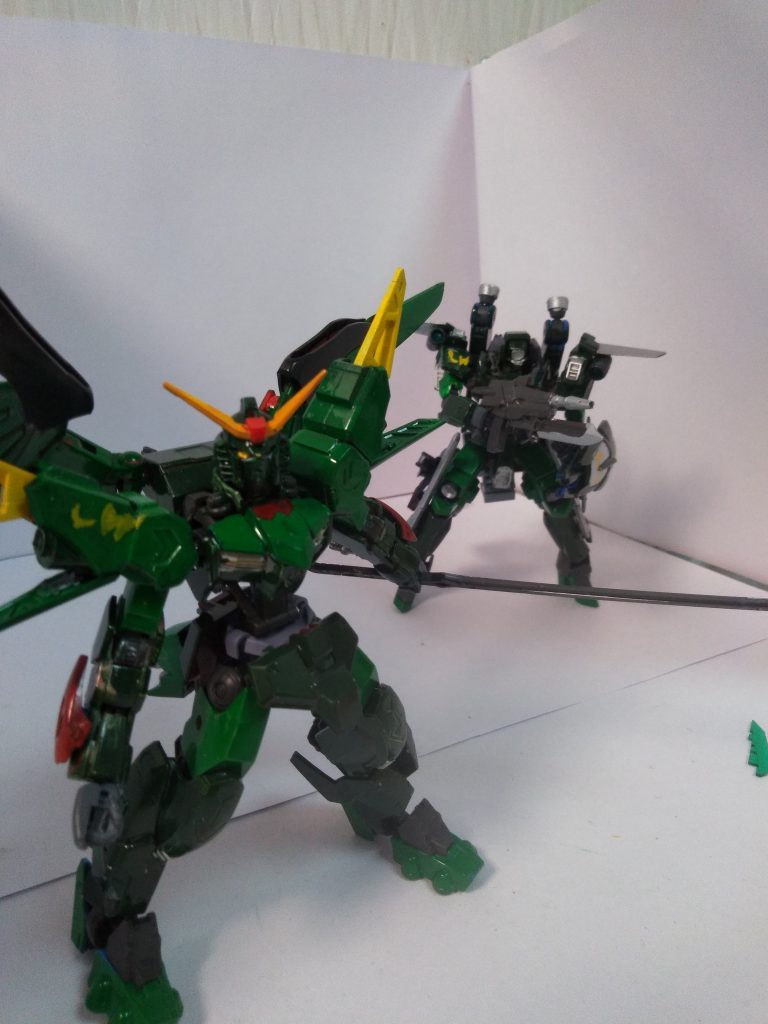 言い忘れていましたがフォルトゥナガンダムは「ローンウルフ」の機体です
隊長機はイペトゥガーディです
最後にローンウルフ隊についての説明を
セブンスターズでは無いギャラルホルン一大勢力の持ち主が秘密裏に作った部隊
人知れず反乱や戦闘の記録を消すための特殊部隊