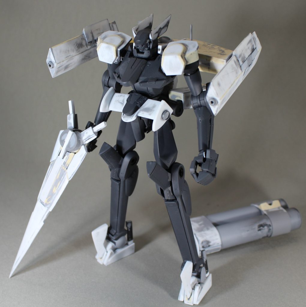 黒い部分が元キットです。その他の部分が自作したパーツです。