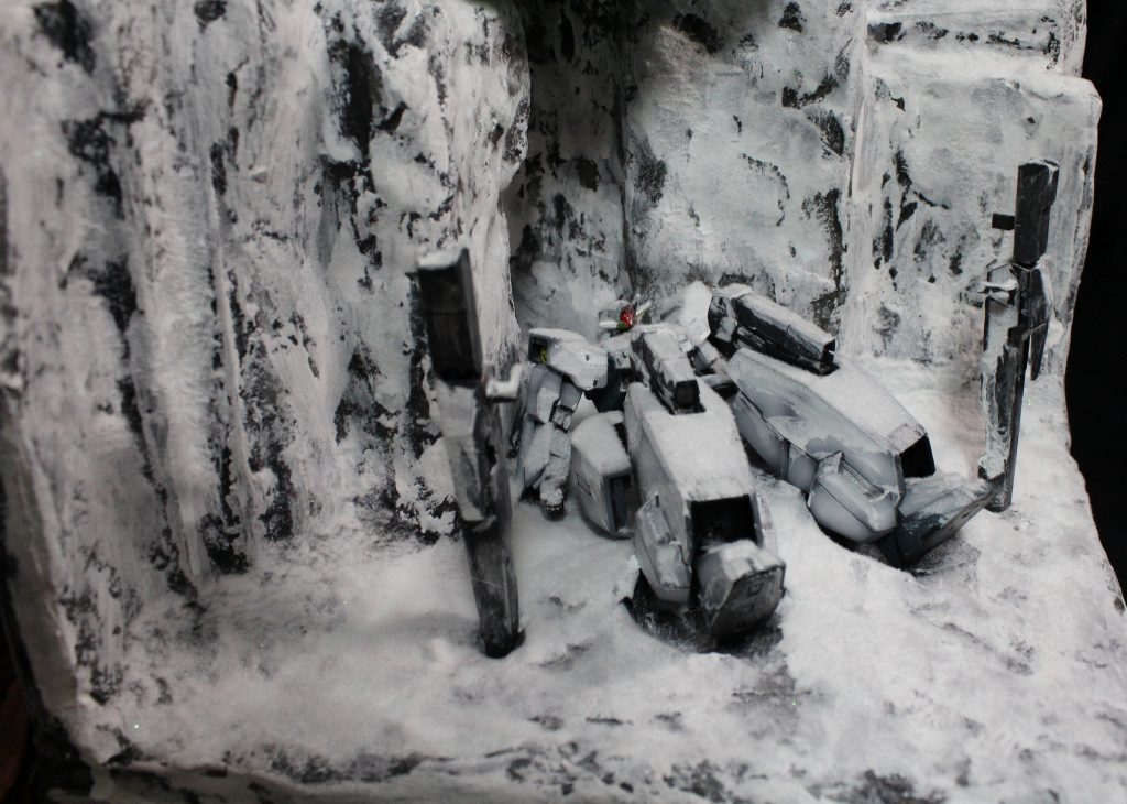 雪景色。岩肌は塗装がメインです。ベースは市販品を使いました