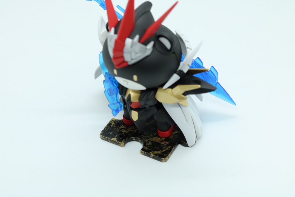 台座は 初めてラップ塗装をやってみました。
この不規則な模様の感じは面白いですねw