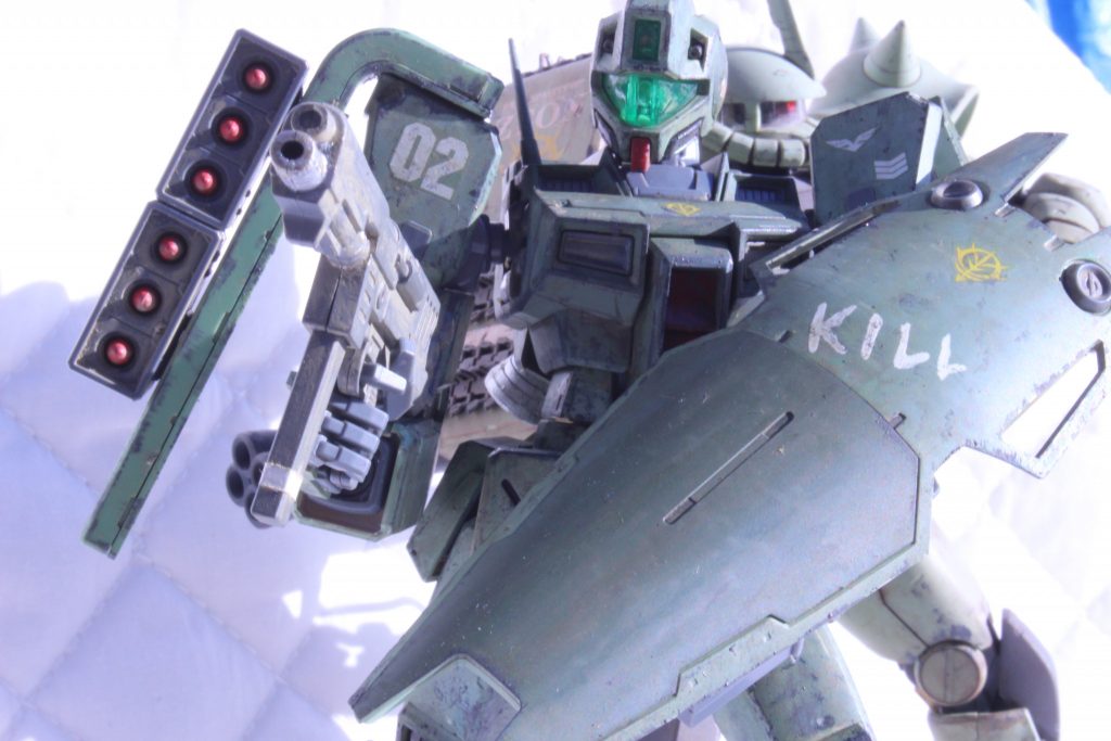 過去作のザクⅡJ型と共闘
最後まで閲覧いただきありがとうございます!