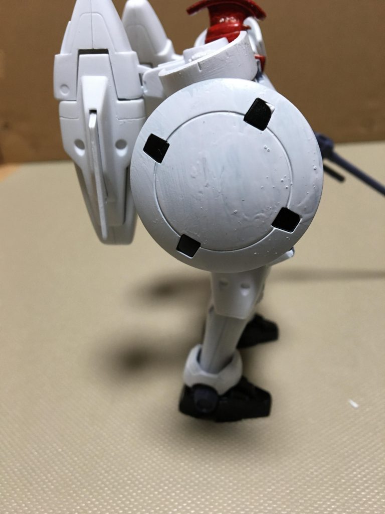 盾はMrカラーの白（６２）で塗ってます。気泡とかムラが凄いのでまた挑戦します