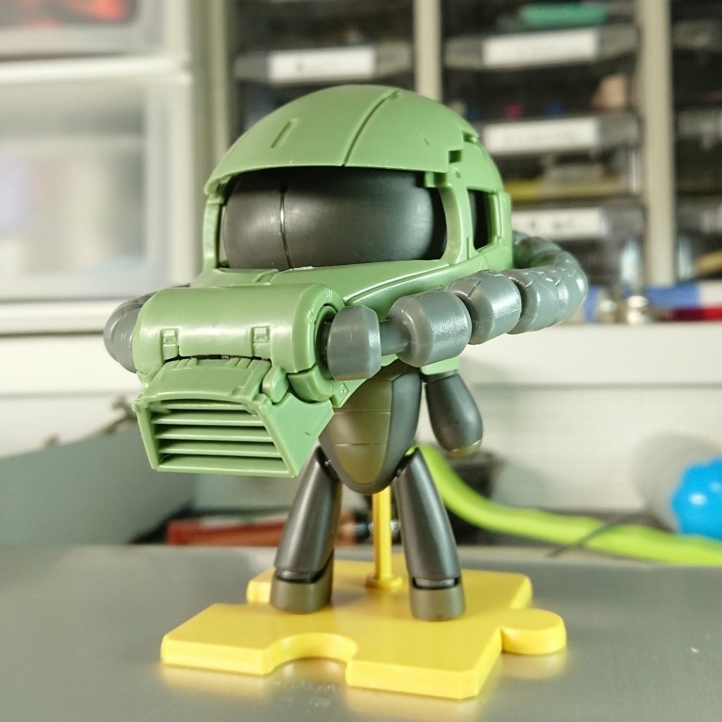 ザクヘッドどうしようかなーと考えていた時にプチッガイが目に入って
スッスッとこうなってました．ｶﾜｲｲ